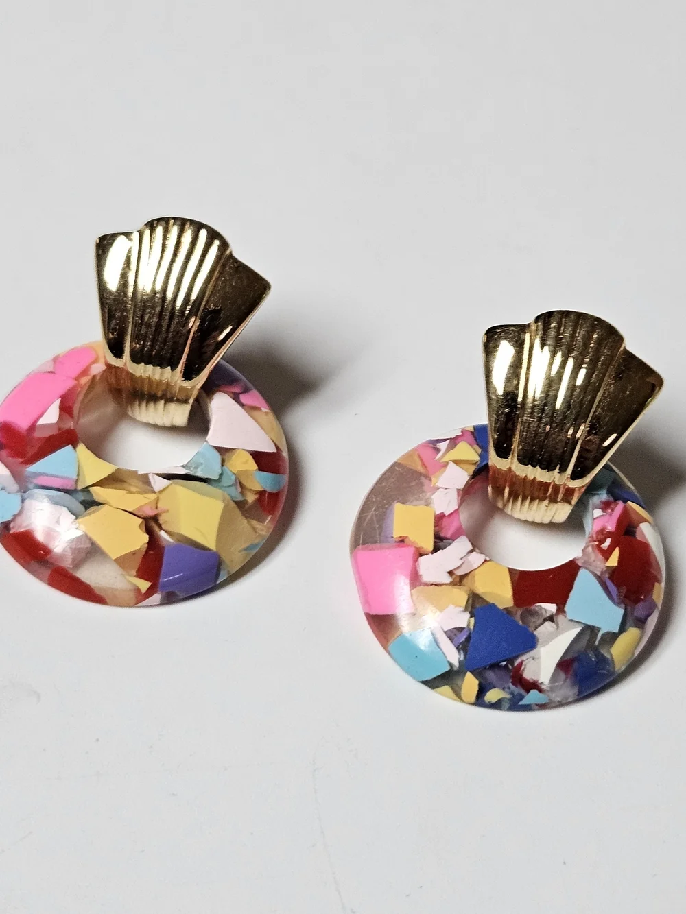80s 90s KJL Kenneth J Lane Gold Multicolor Confetti Hoop Drop Earrings - Picture 3 of 10